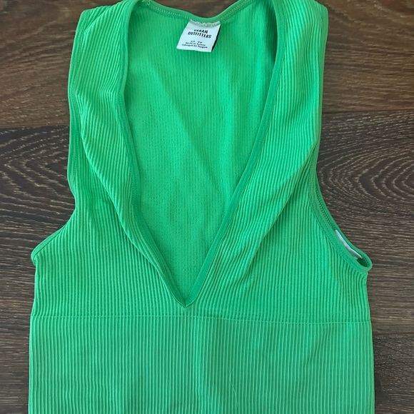 Cropped Tank Tops set - Picture 3 of 4